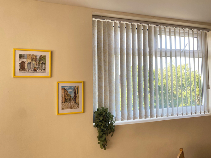 Others 5, Apartment Sleeps 4, Free Parking, Pets Welcome, Luton