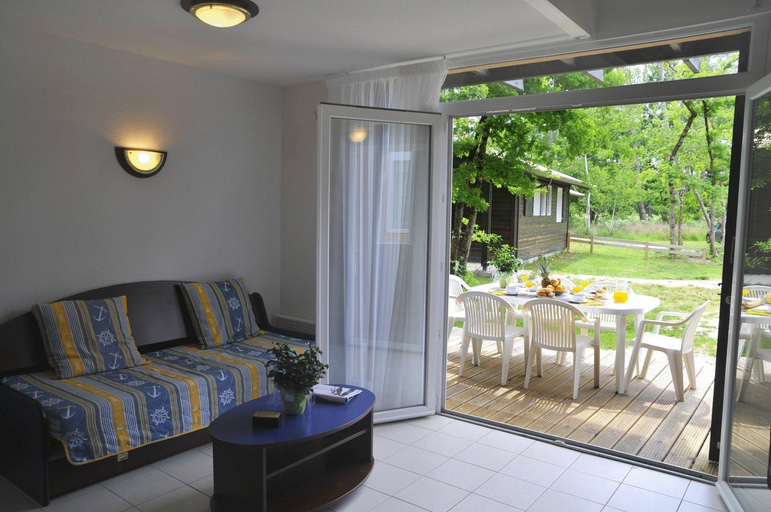 Others 3, Residence Goelia La Marina de Talaris, Gironde