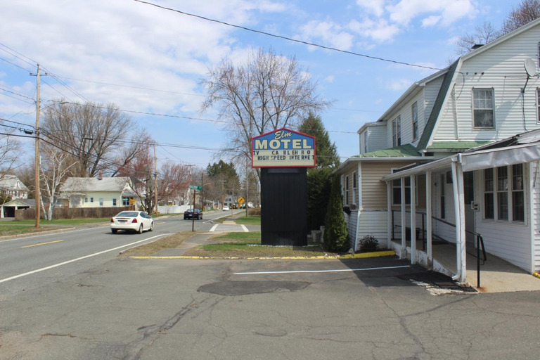 Others 4, Elm Motel, Hampden