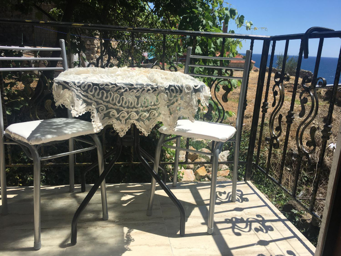 Others 5, Guest House Alea