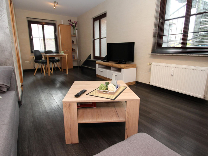 Living room 5, Zentrumsnahe Ferienwohnung in Lage-ex TUI, Lippe