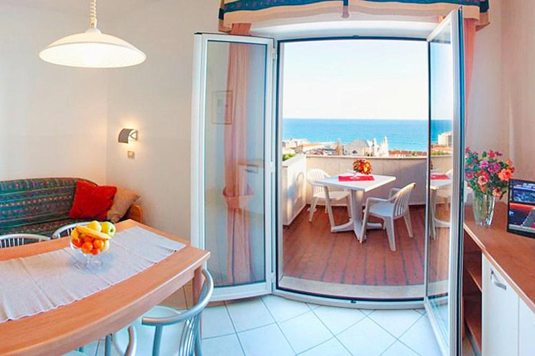 Dining 3, Holiday Flat in Pretty Residence With Communal Pool in Pietra Ligure, Savona