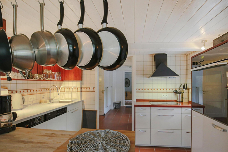 Private kitchen 2, Reetgedecktes Ferienhaus in Humptrup, Nordfriesland