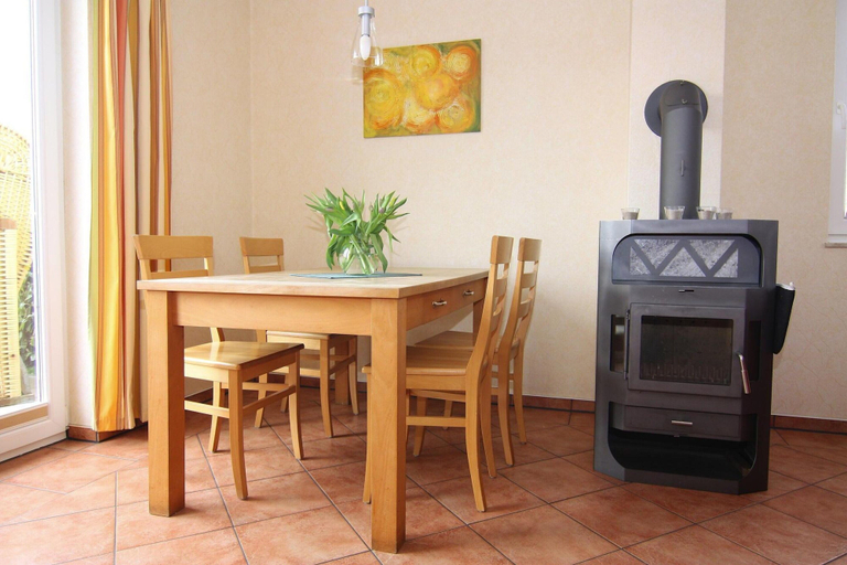 Dining 4, Doppelhaushalfte, Kuhlungsborn, Rostock