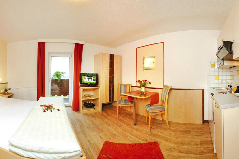 Room 1, Apartment in Ischgl, Landeck