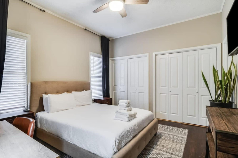 Others 1, Jefferson Rental Room 1, Lafayette