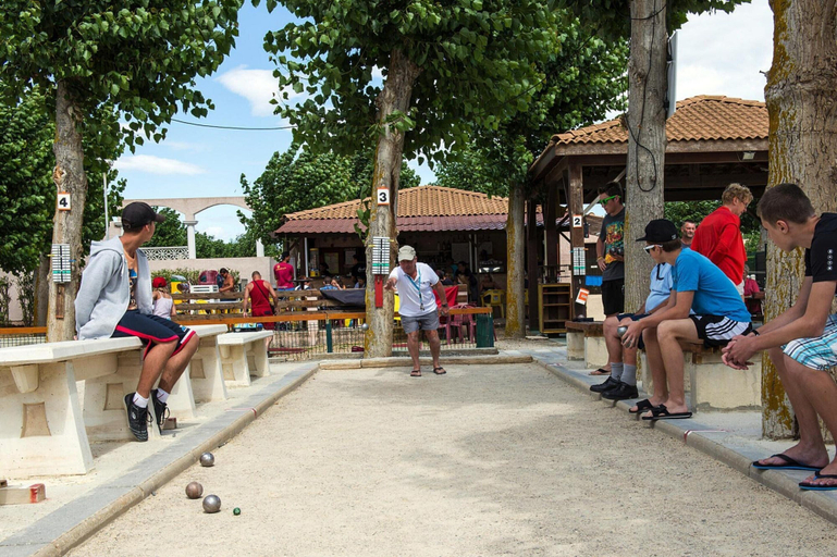 Others 5, Portiragnes Group Stay With 2 Pools, Hérault