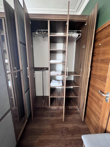 Interior 4, Cozy London Apartment With Great Location, London