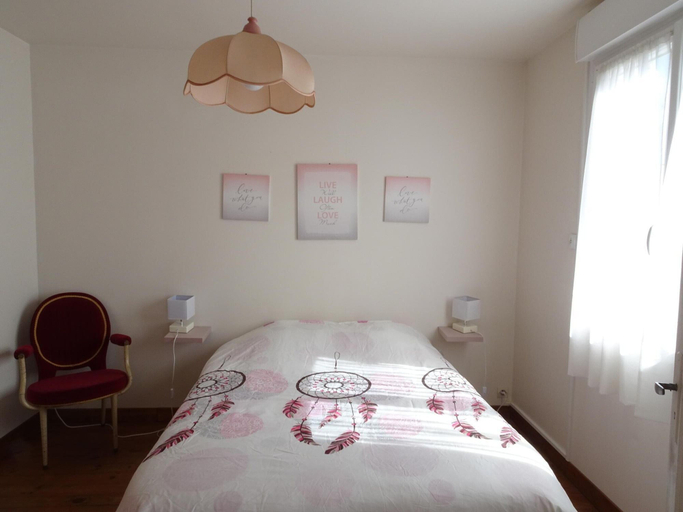 Bedroom 4, Semi-detached House, Jullouville, Manche