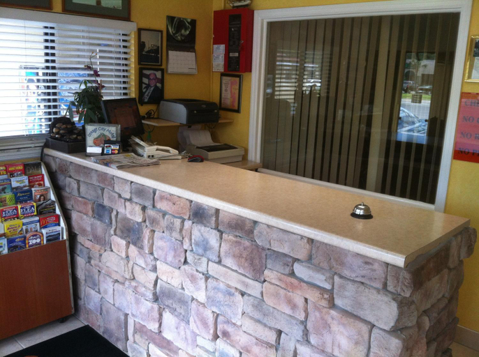 Public Area 2, Orange City Motel, Volusia