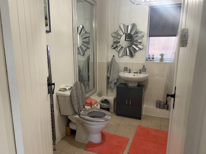 Bathroom 4, Immaculate 3-bed House in Bridgnorth, Shropshire