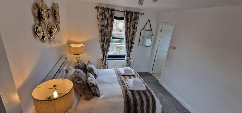 Room 5, Seaside Escape in Kirkcaldy, Fife
