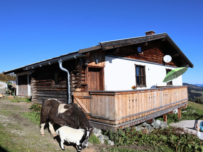 Exterior & Views 2, Cabin in Brixental by Ski Lift Access, Zell am See
