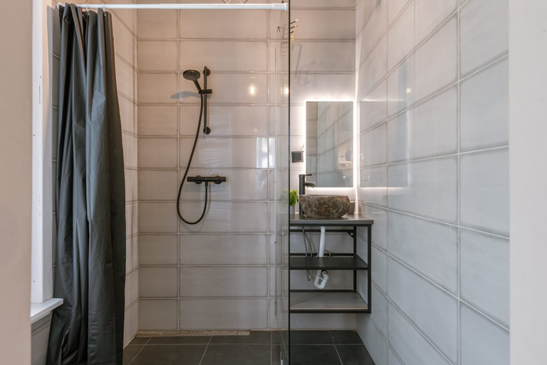 Bathroom 5, Charming Apartment in the Heart of Antwerp, Antwerpen