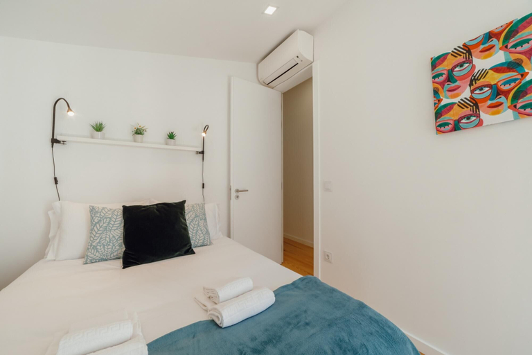 Room 1, Courtyard Oporto Design Apartment M, Porto