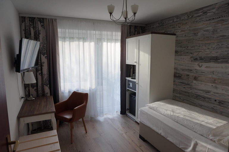 Bedroom 3, Hotel Diana Garni, Ostholstein
