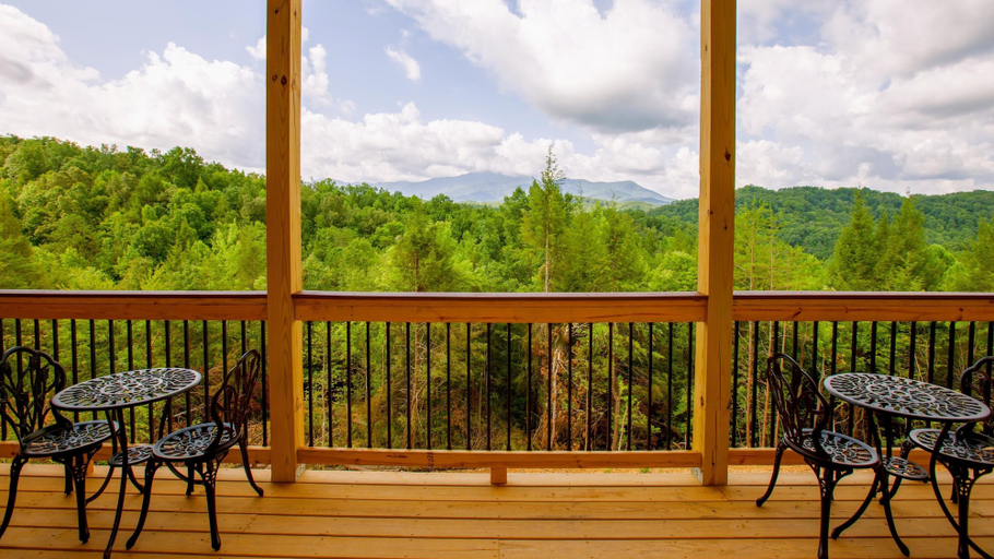 Room 5, Greenbrier Estate Luxury Theaters Mesmerizing Views, Sevier