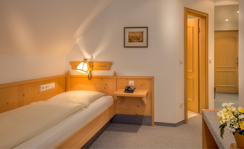 Bedroom 2, Hotel Gasthof zur Post, München