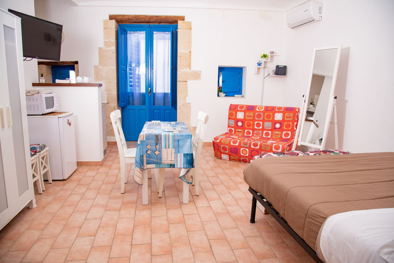 Room 5, Xenia Home 200m From Sea, Syracuse