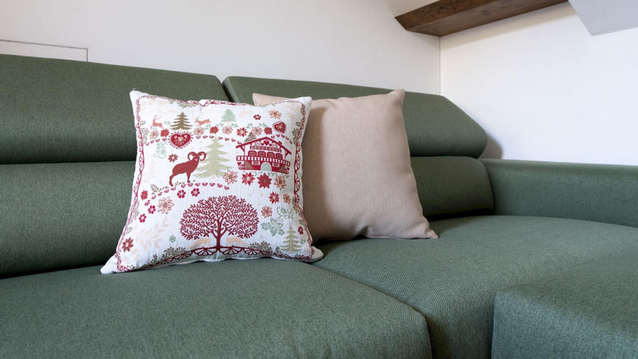Room 4, So-b049-morc4a1 - Bajona, Sondrio