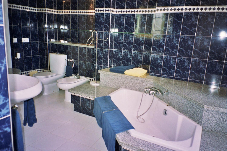 Bathroom 2, Hotel Alhambra, Santa Cruz de Tenerife