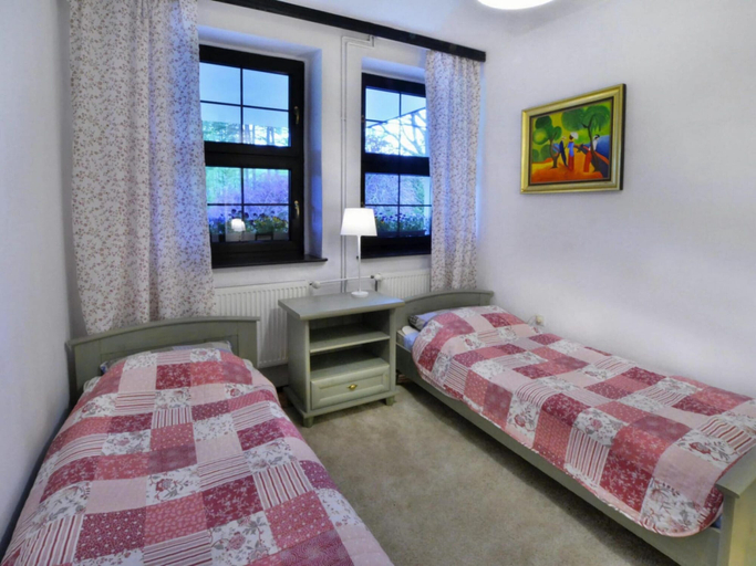 Room 5, Comfortable Holiday Villa With Fireplace, Garden, Koszalin