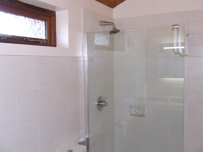 Bathroom 5, Calderfields Golf & Country Club, Walsall