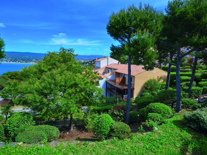 Exterior 5, Apartment for a Family, Var