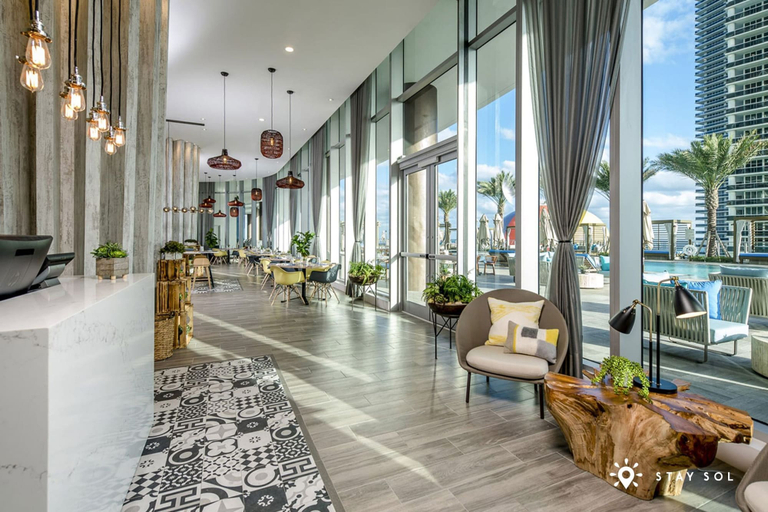 Room 5, 1BR Ocean View Balcony - Amazing Pool, Broward