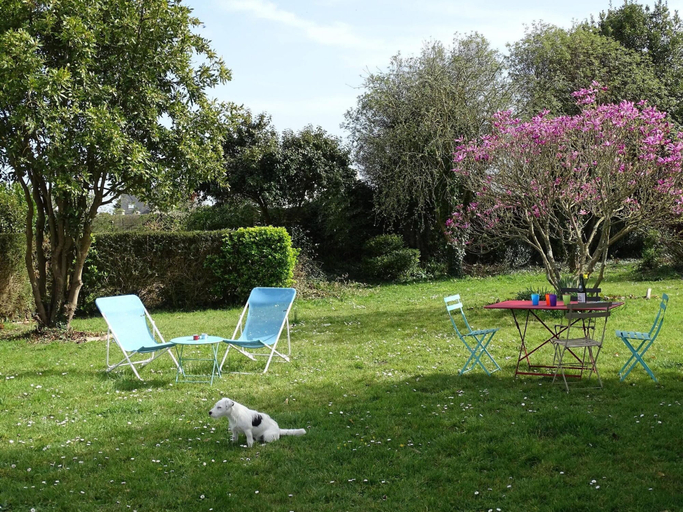 Exterior 2, Holiday Home Near Village Centre and Beach, Finistère