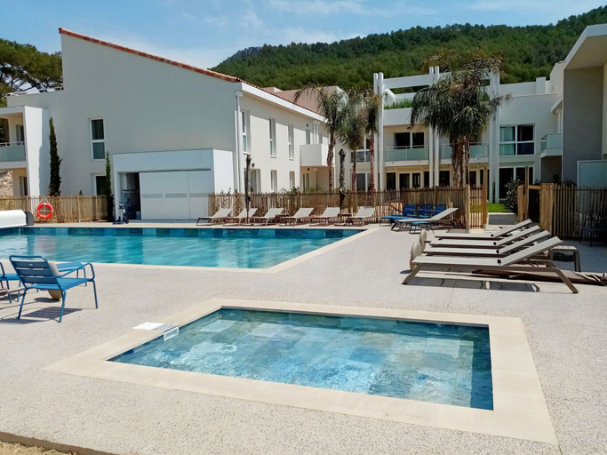 Pool 2, 2-room Apartment in Residence Cap Cassis Calanques, Roquefort-la-bedoule, Bouches-du-Rhône