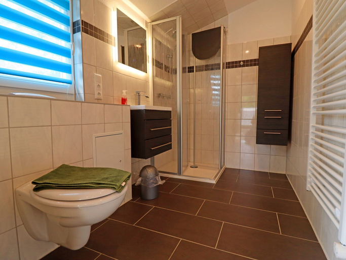 Bathroom 4, Neuer Luxurioser Bungalow, Rauberkuhle, Koserow, Vorpommern-Greifswald