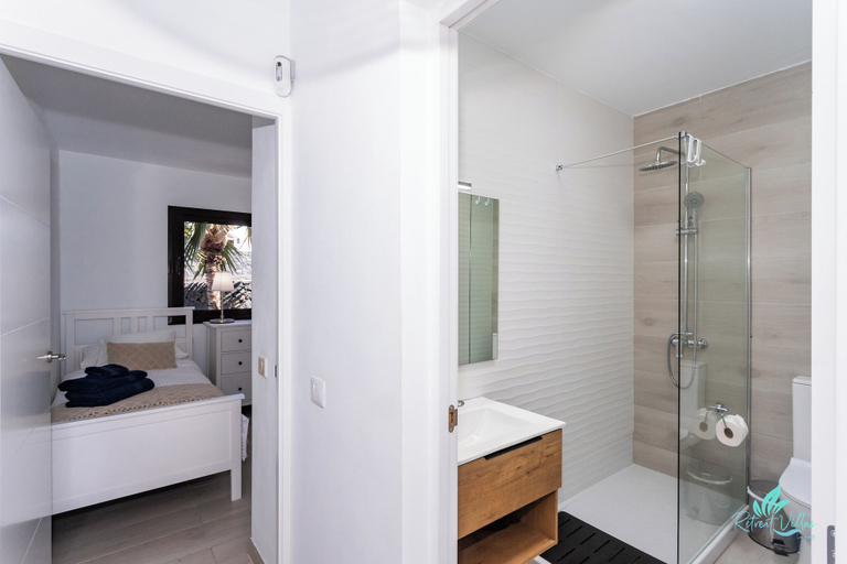 Bathroom 4, Remarkable 5-bed Villa in Playa Blanca, Las Palmas