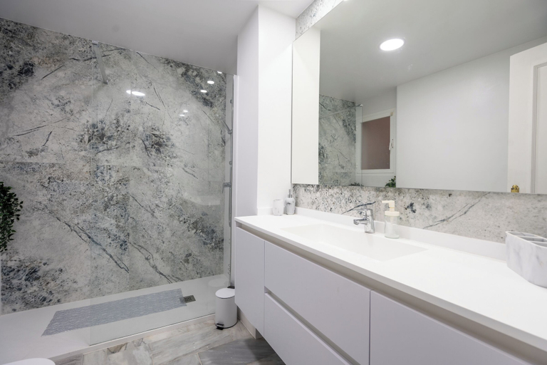 Bathroom 3, Apartment Sleeps 4 With Sea Views, Málaga