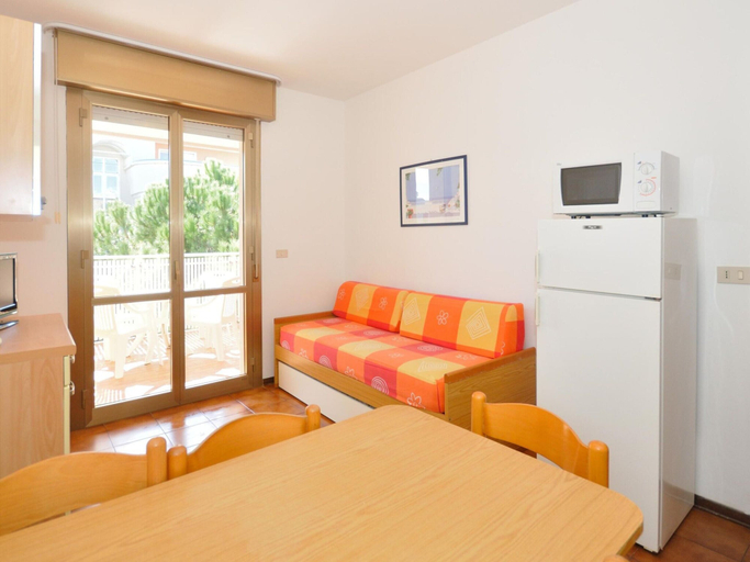 Dining, Apartment in Bibione Near Sandy Beach, Venezia