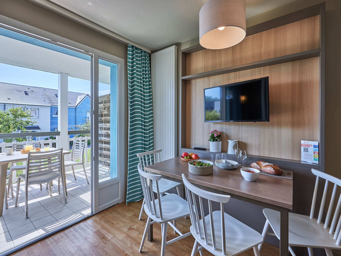 Living room 4, Residence Le Chant des Oiseaux in Courseulles-sur-mer-formerly TUI Ferienhaus, Calvados