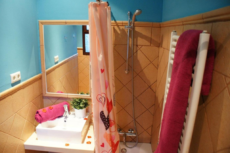 Bathroom 3, Hotel Rural Molino del Puente Ronda, Málaga