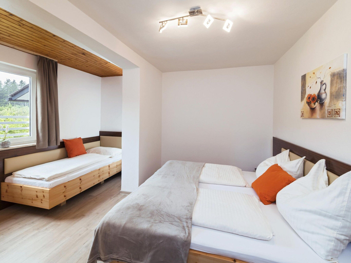 Room 2, Adults Only Apartment With Pool, Völkermarkt