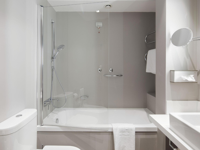 Bathroom 7