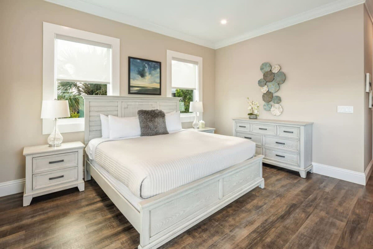 Room 5, Aquaria House by Brightwild Pool Boat Dock, Monroe