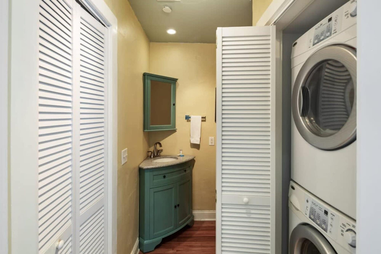 Room 4, Sky Suite on Duval by Brightwild Condo w Balcony, Monroe