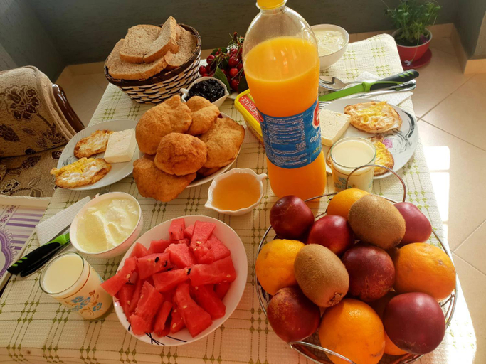 Food & Drinks