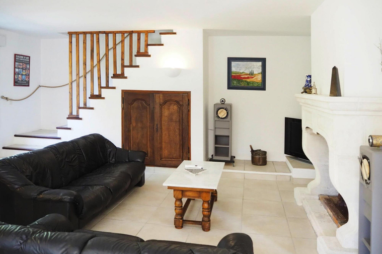 Living area, Holiday Home in Puymeras With Garden, Vaucluse
