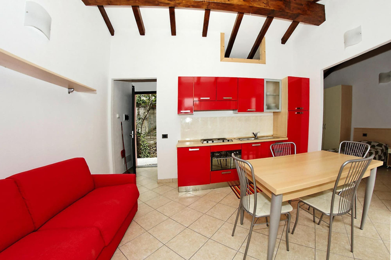 Private kitchen 5, Apartment in Castellaro With Balcony, Savona