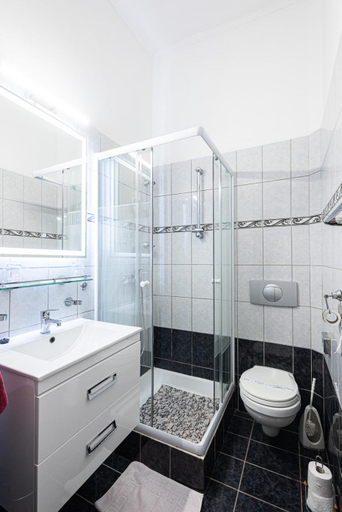 Bathroom 4, Hotel Romantik Eger, Eger