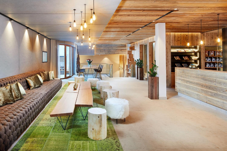 Public Area, Alpine Resort Goies Superior, Landeck
