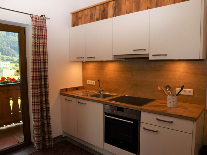 Others 4, Chalet in Neukirchen near Wildkogel Arena, Zell am See