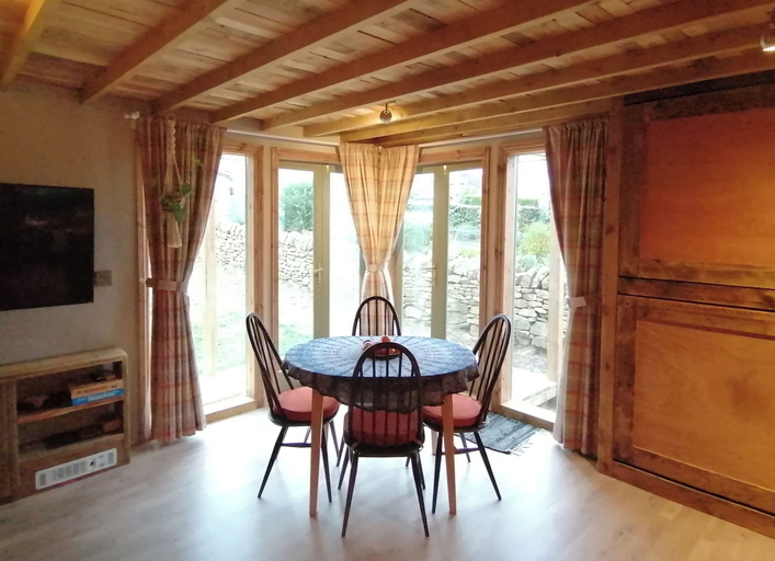 Dining 4, Stone Moor Lodge, Justin's Peak District Base Camp, Sheffield