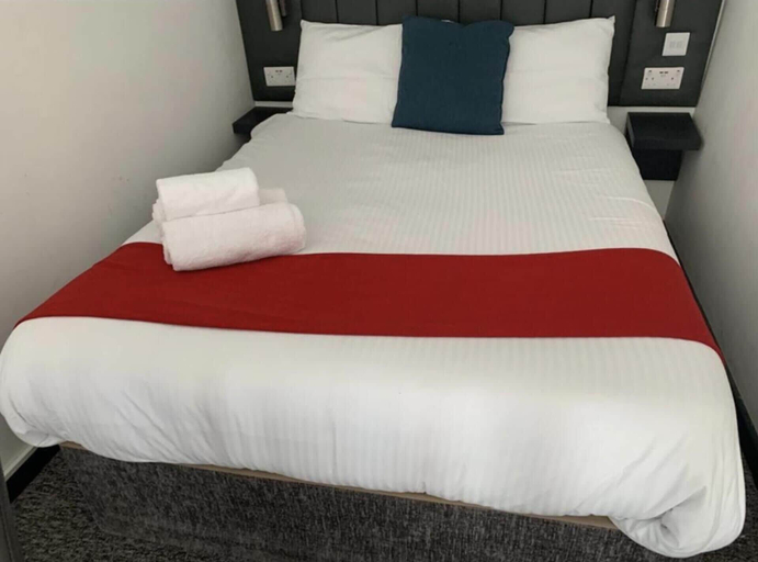 Room, 1 Bed Flat - Sleeps 2 - Parking - Balcony - Wifi, Nottingham