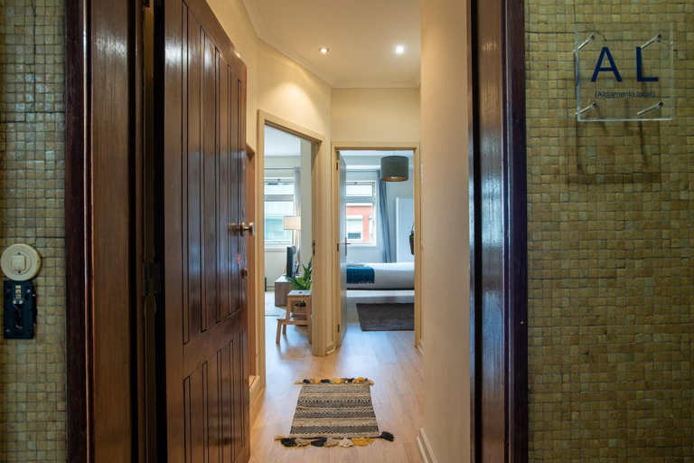 Room 3, Alegria City Center With Elevator by Vacationy, Porto